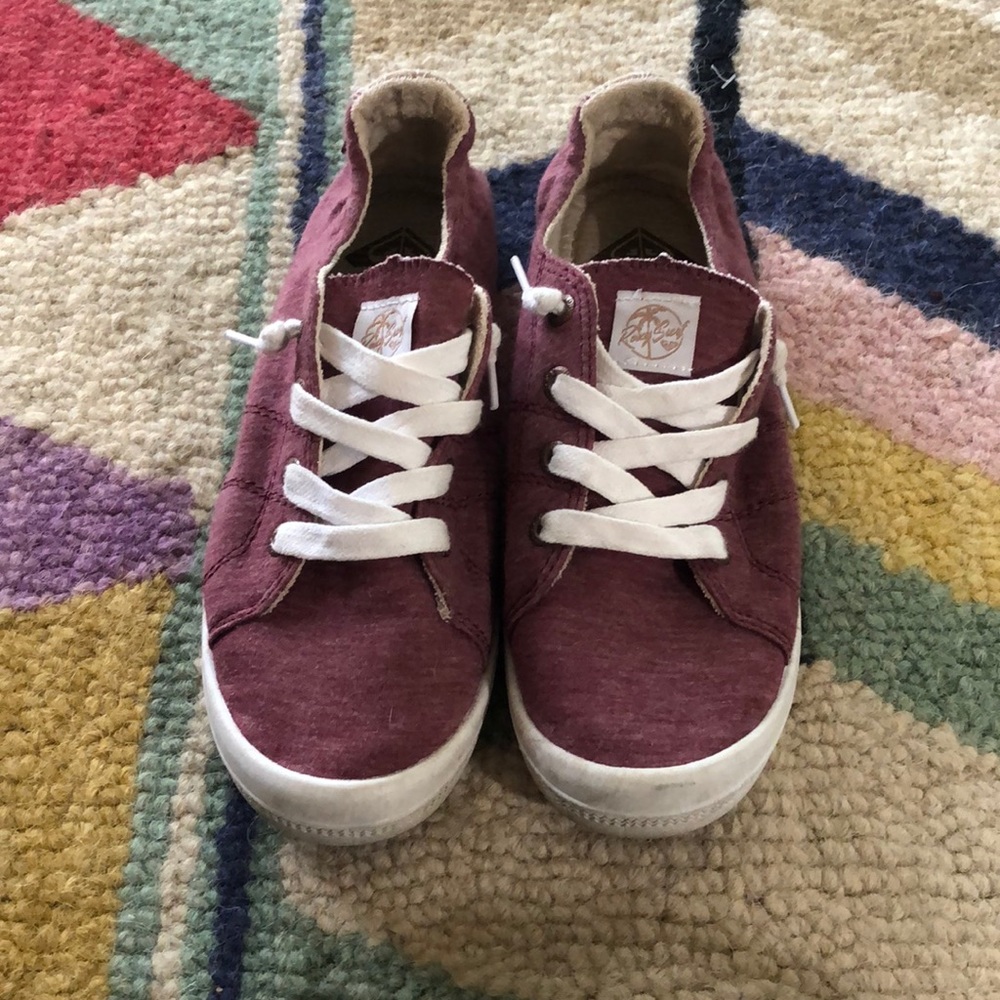 Roxy slip ons